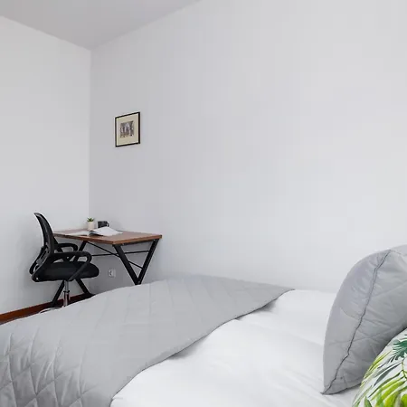 Unique Bialopradnicka With Balcony In By Renters Apartment Krakow