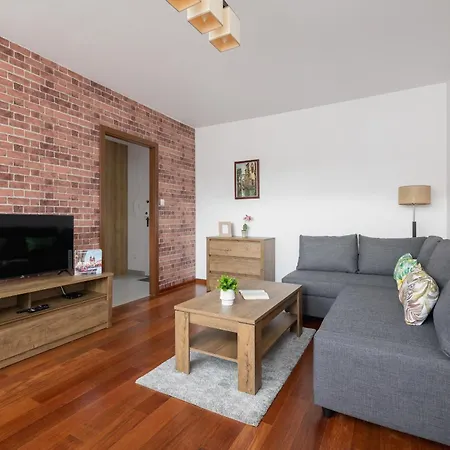 Unique Bialopradnicka With Balcony In By Renters 아파트